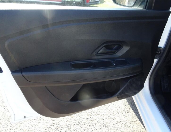 Dacia Sandero Hatchback 999,0 67 kw