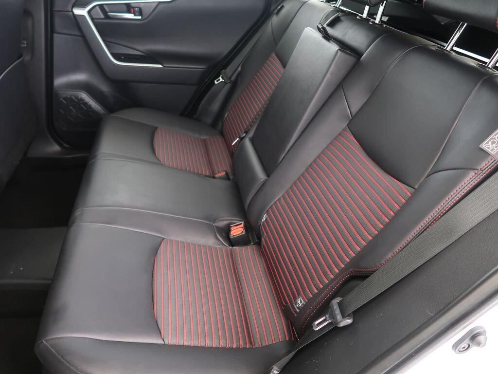 Toyota RAV4 SUV / Terénní 2,5 l 225 kw