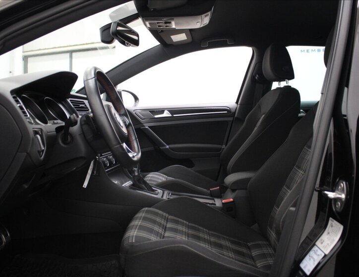 Volkswagen Golf Kombi 2,0 l 135 kw