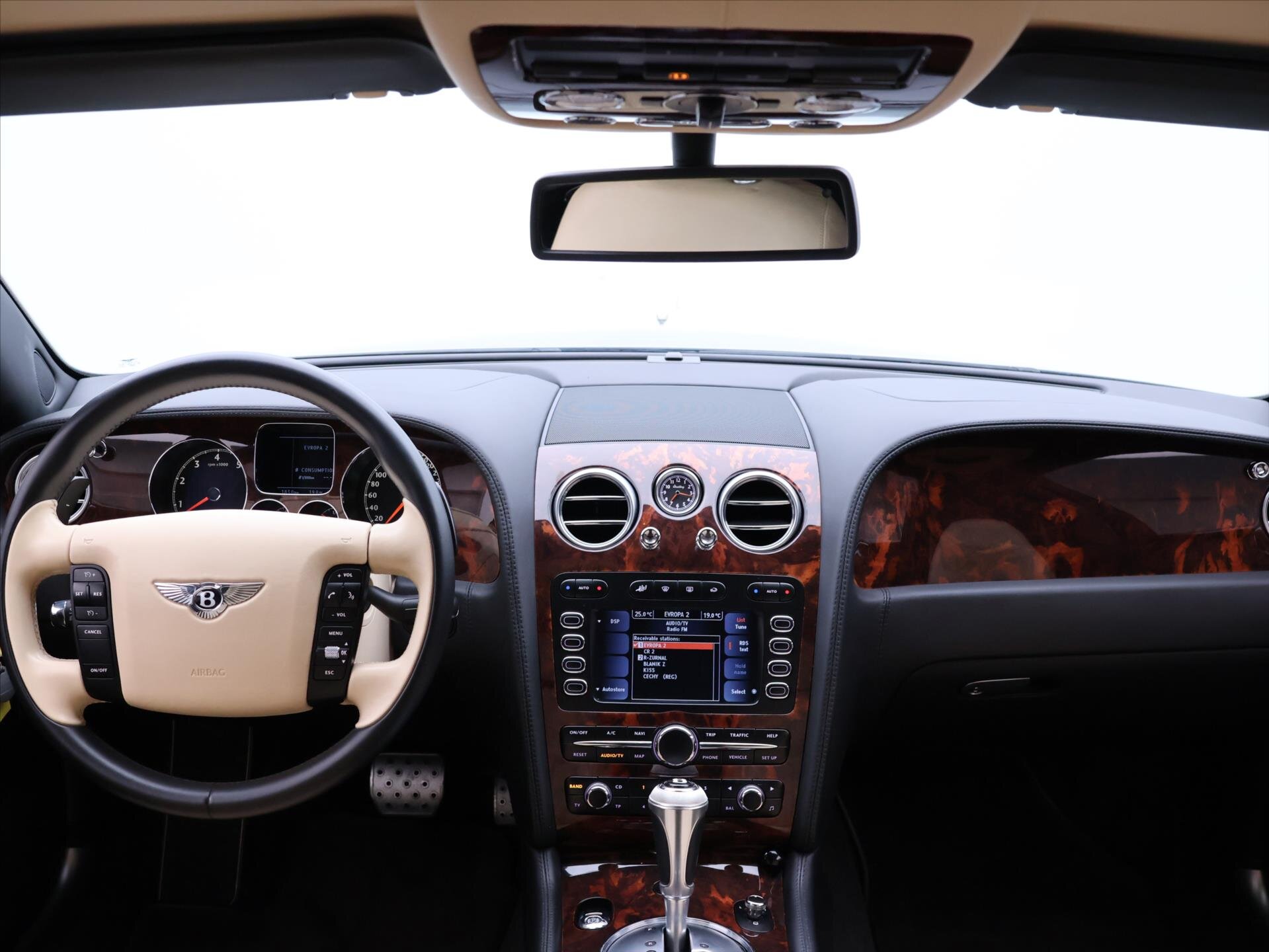 Bentley Continental Flying Spur Sedan / Limuzína 6,0 l 412 kw