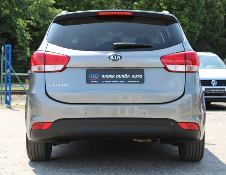 KIA Carens 6