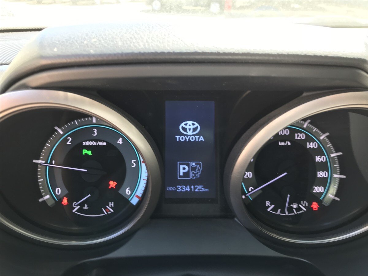 Toyota Land Cruiser Kombi 3,0 l 127 kw