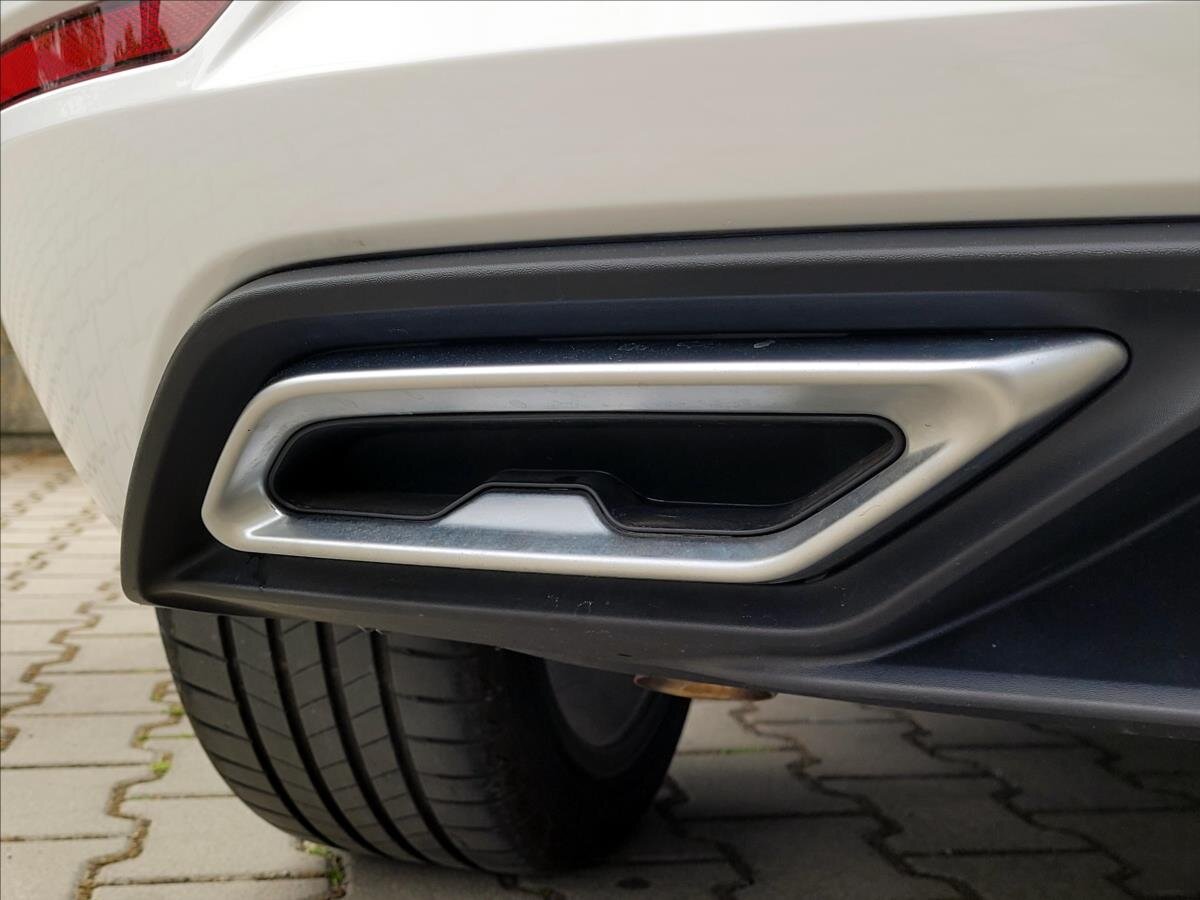 Seat Leon Hatchback 1,5 l 110 kw