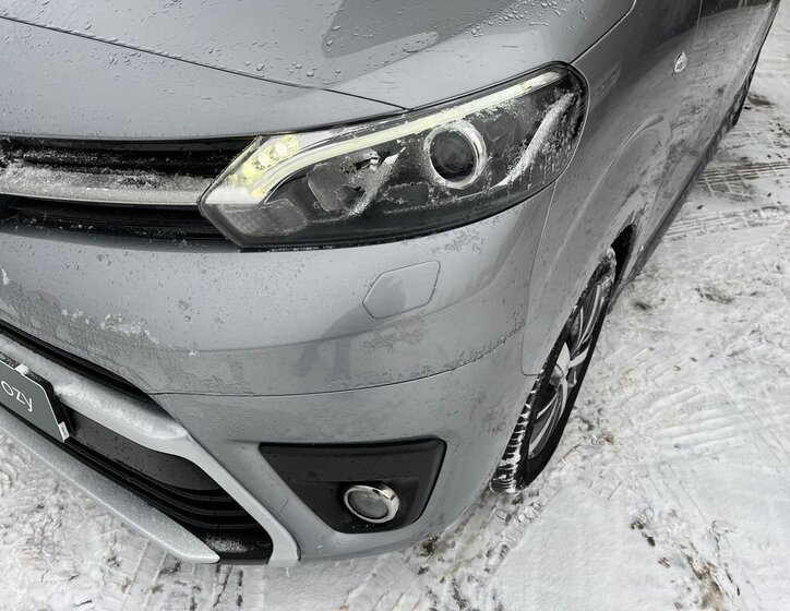 Toyota ProAce Verso 10