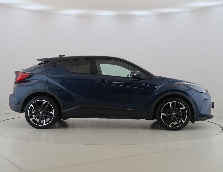 Toyota C-HR 4