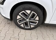 Hyundai Kona SUV / Terénní 0,0 150 kw