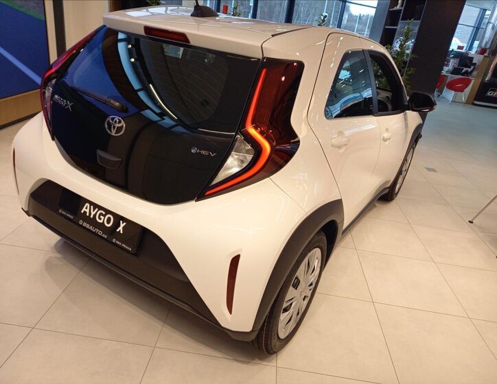 Toyota Aygo Hatchback 1,5 l 85 kw
