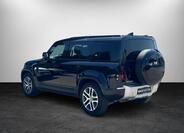 Land Rover Defender 4