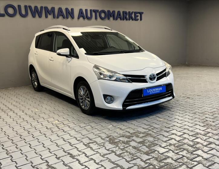 Toyota Verso 12
