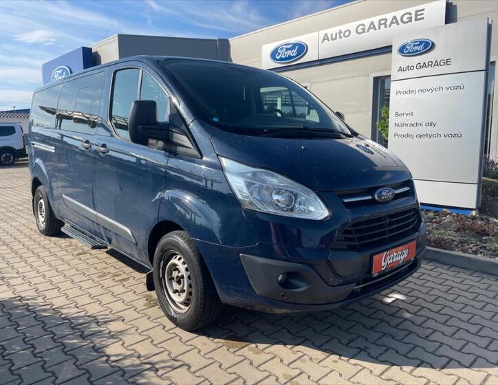 Ford Tourneo Custom 1