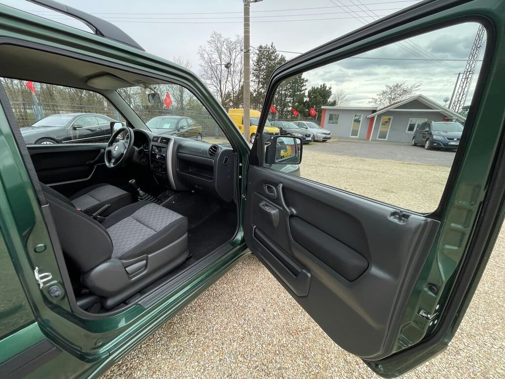 Suzuki Jimny SUV / Terénní 1,5 l 63 kw