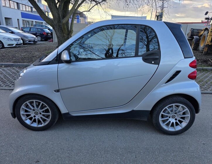 Smart Fortwo Kupé 999,0 52 kw