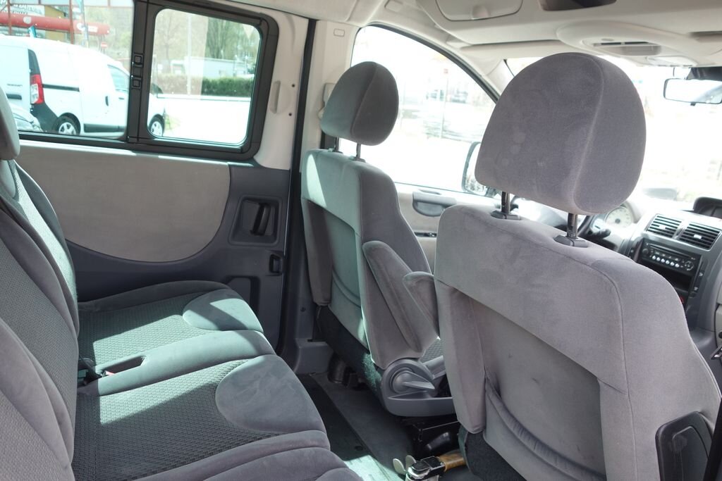 Peugeot Expert Kombi 2,0 l 100 kw