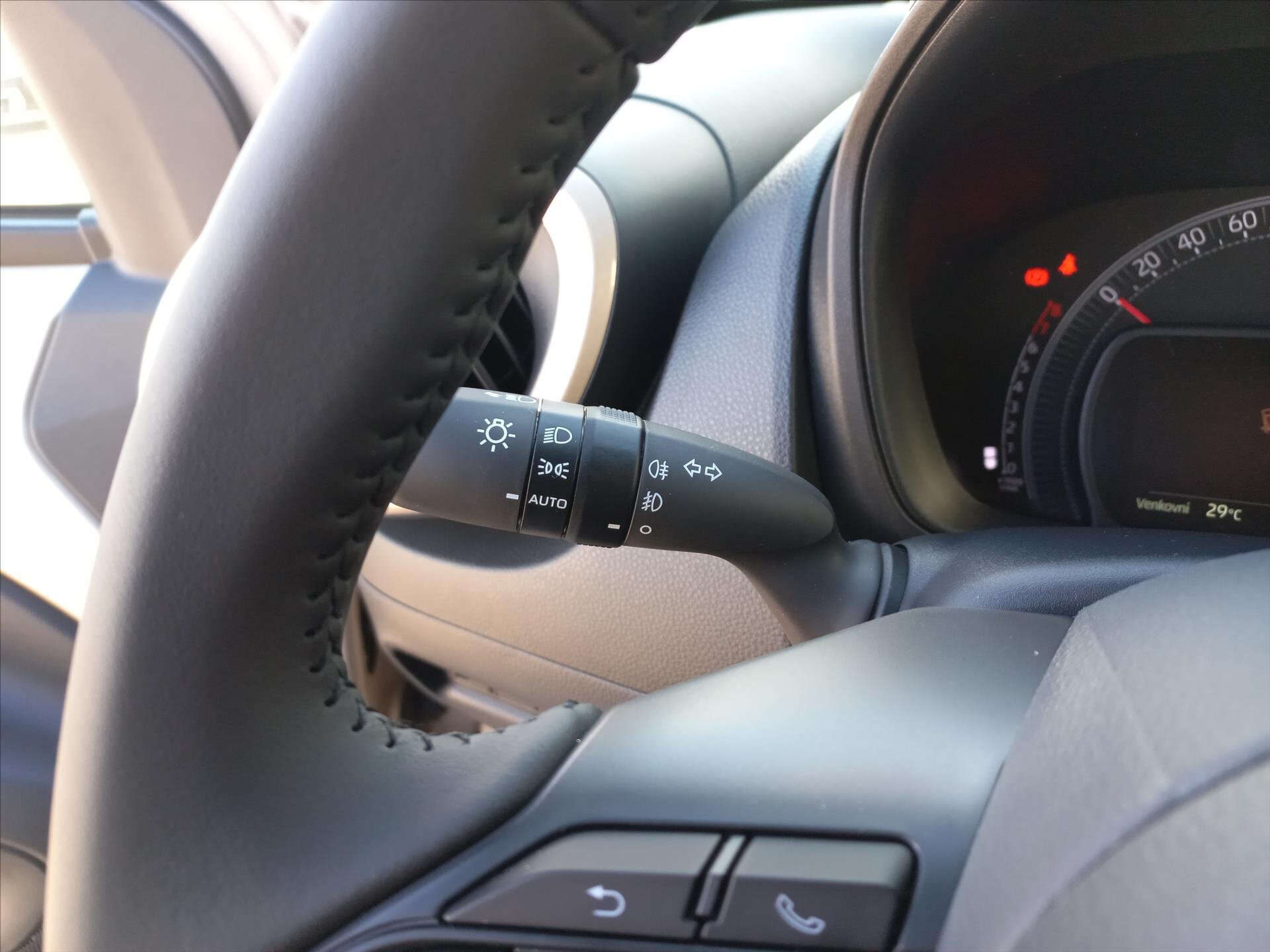 Toyota Aygo Hatchback 998,0 53 kw