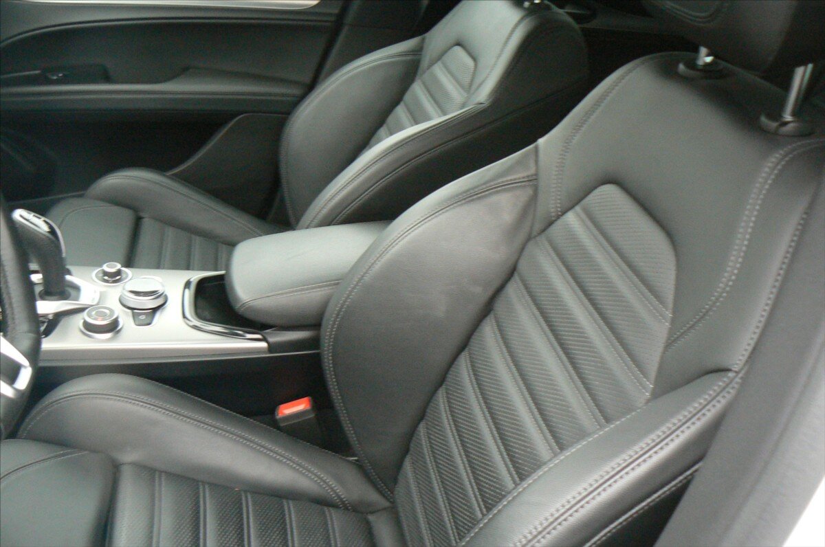 Alfa Romeo Stelvio SUV 2,1 l 154 kw