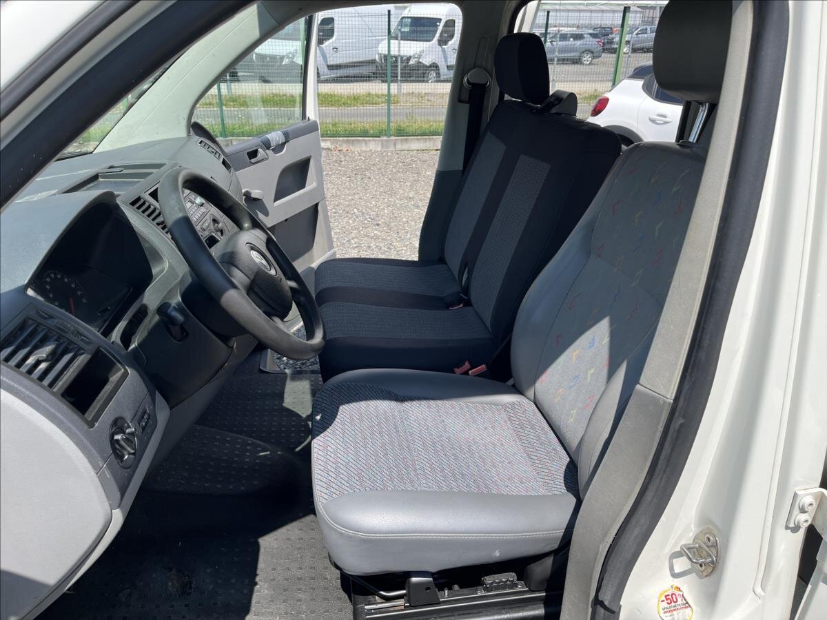 Volkswagen Transporter Valník 2,5 l 96 kw