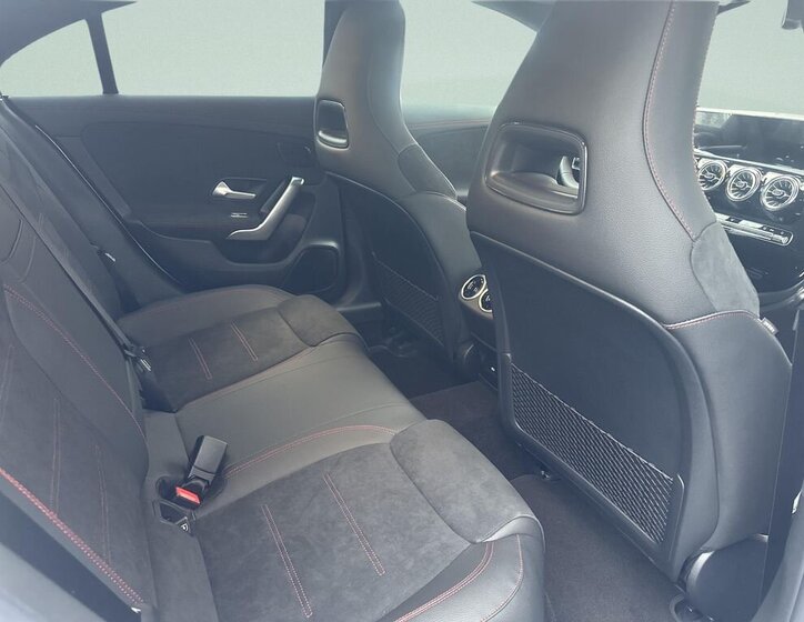 Mercedes-Benz CLA Sedan / Limuzína 1,5 l 120 kw