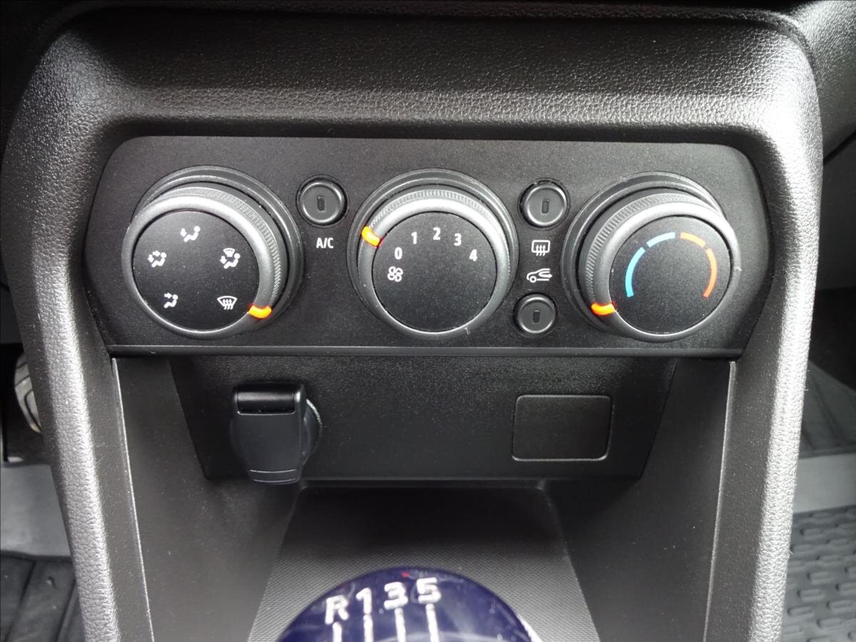 Dacia Sandero Hatchback 999,0 67 kw