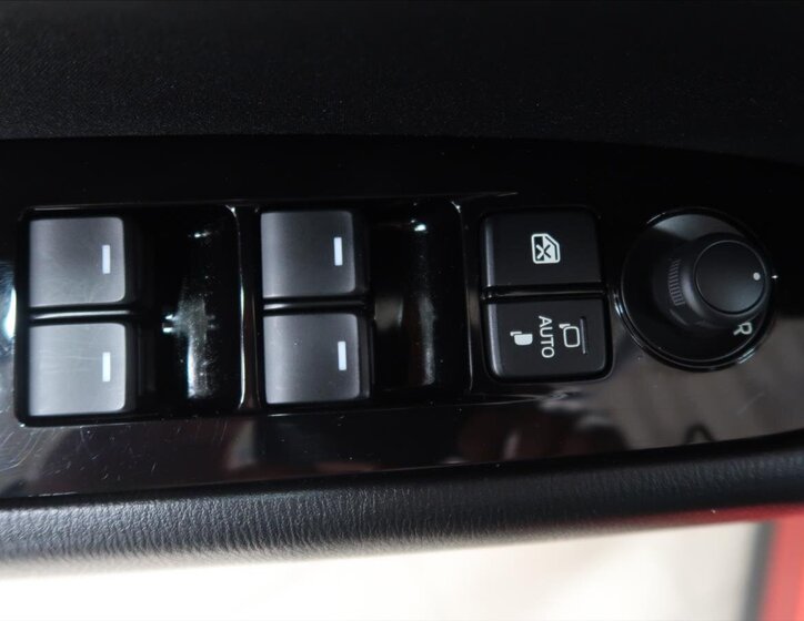 Mazda CX-5 SUV / Terénní 2,0 l 121 kw