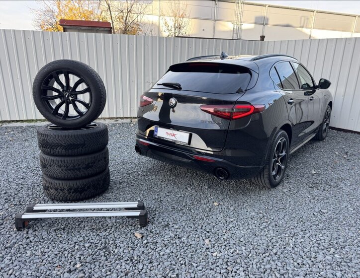 Alfa Romeo Stelvio SUV 2,0 l 206 kw