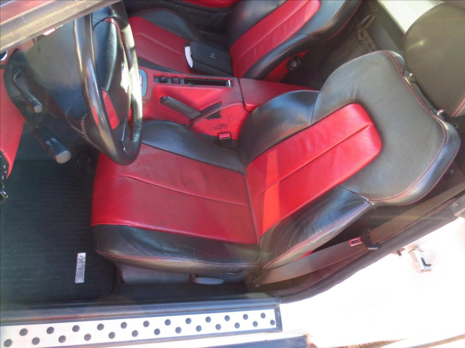 Mercedes-Benz SLK 12