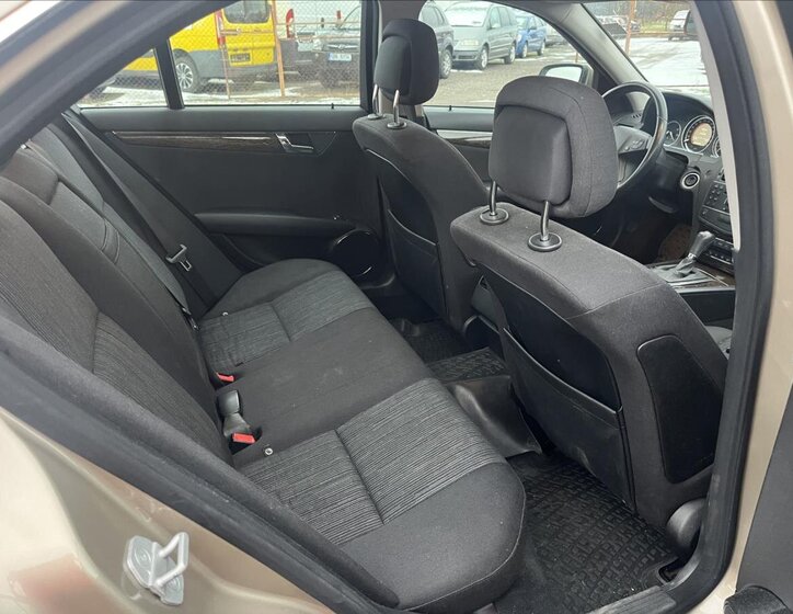 Mercedes-Benz Třídy C Sedan / Limuzína 3,0 l 170 kw