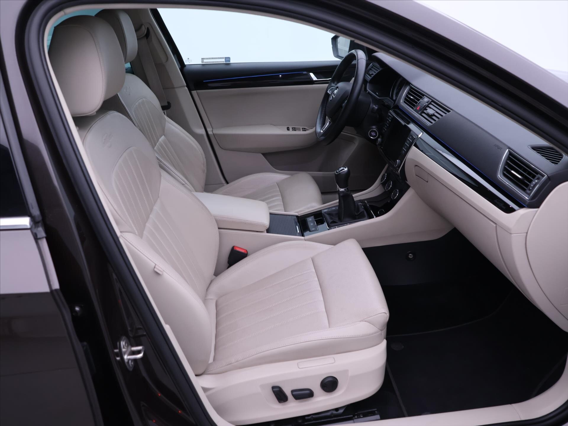 Škoda Superb Liftback 2,0 l 110 kw