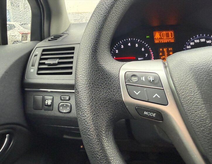 Toyota Avensis Sedan 1,6 l 97 kw