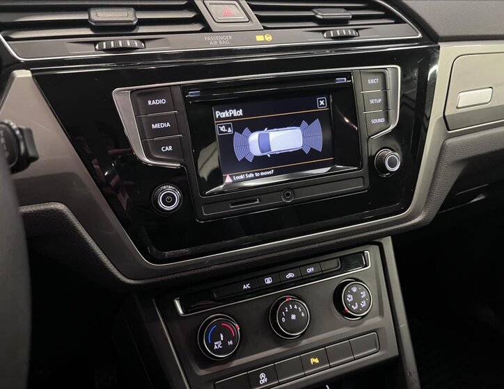 Volkswagen Touran Kombi 1,6 l 81 kw