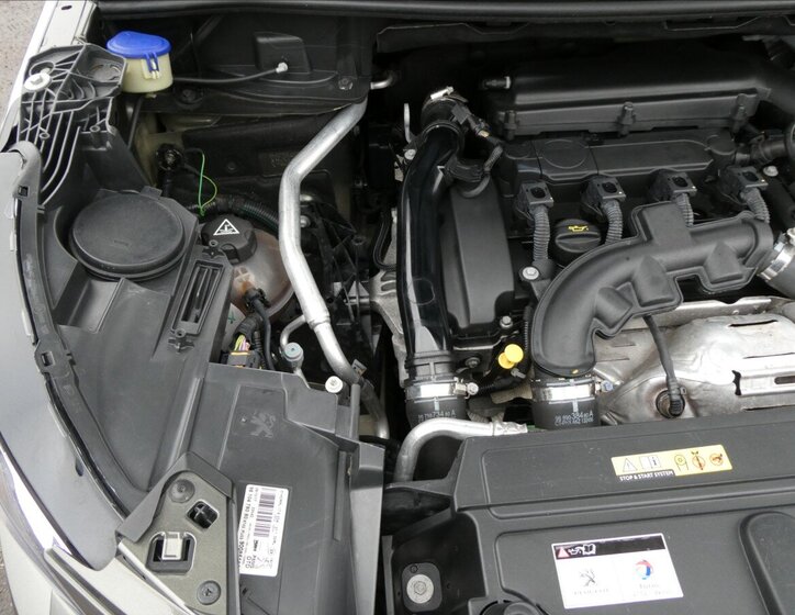 Peugeot 3008 SUV 1,6 l 121 kw