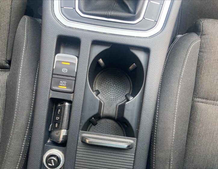 Volkswagen Passat Kombi 1,4 l 110 kw