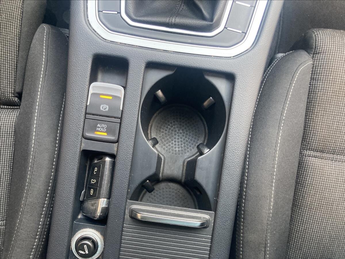 Volkswagen Passat Kombi 1,4 l 110 kw