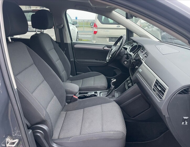 Volkswagen Touran 10