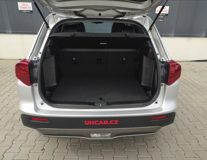 Suzuki Vitara SUV / Terénní 1,4 l 95 kw