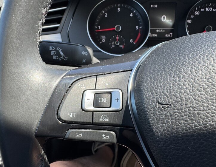 Volkswagen Passat Ostatní 1,6 l 88 kw