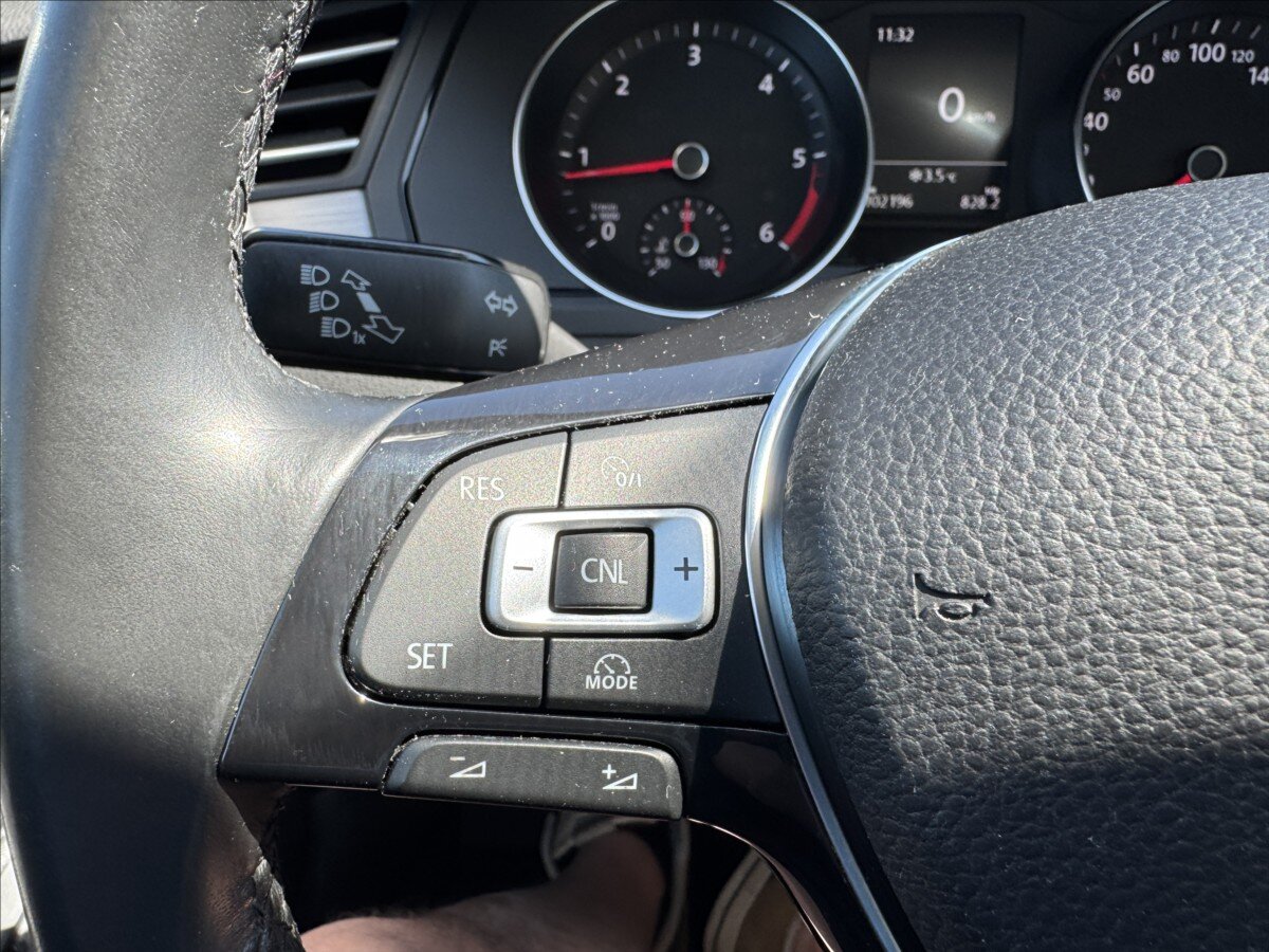 Volkswagen Passat Ostatní 1,6 l 88 kw