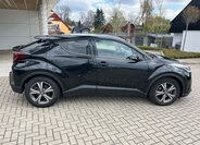 Toyota C-HR SUV / Terénní 1,8 l 72 kw