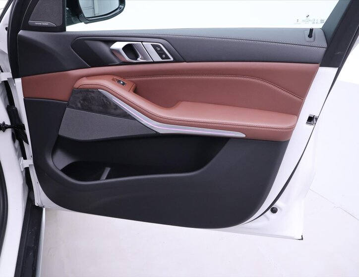 BMW X5 SUV 3,0 l 210 kw