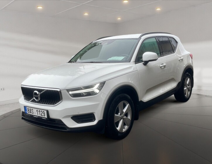 Volvo XC40 3
