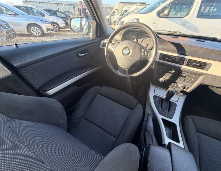 BMW Řada 3 Kombi 2,0 l 105 kw