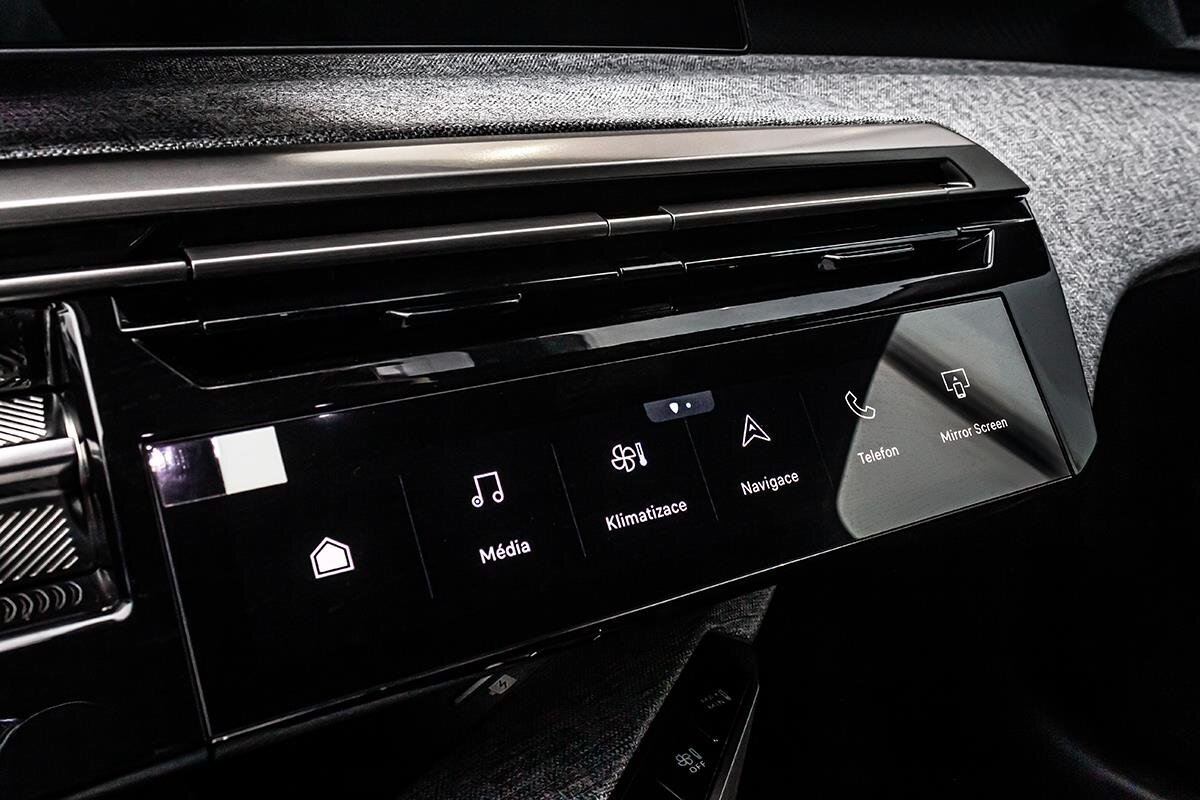 Peugeot 5008 SUV / Terénní 1,2 l 107 kw