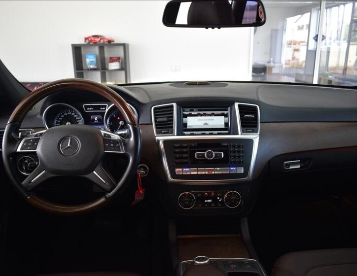 Mercedes-Benz GL SUV 3,0 l 190 kw