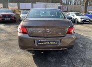 Peugeot 301 Sedan 1,6 l 85 kw