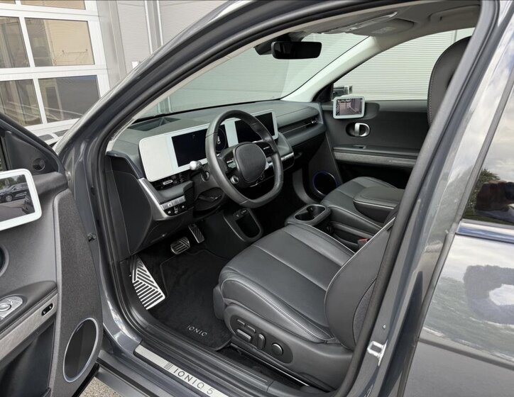 Hyundai Ioniq 5 8