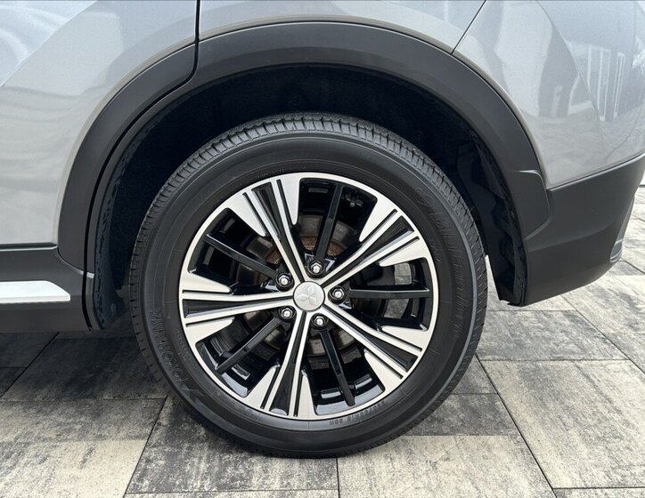 Mitsubishi Eclipse Cross SUV / Terénní 2,3 l 109 kw
