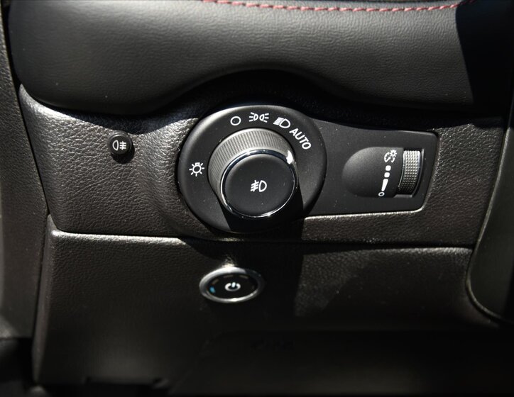 Dodge Durango SUV / Terénní 5,7 l 268 kw