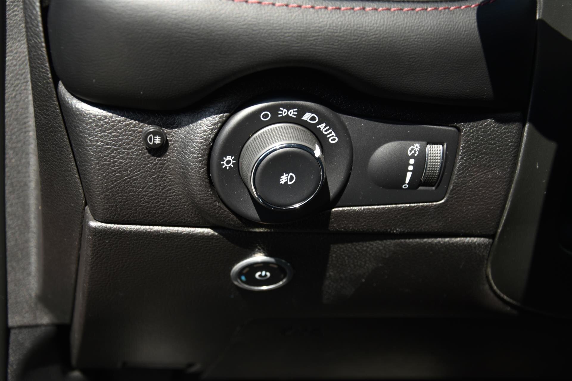 Dodge Durango SUV / Terénní 5,7 l 268 kw