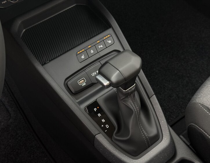 KIA Stonic CUV / Crossover 998,0 74 kw