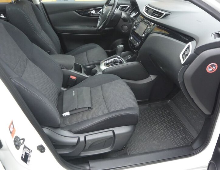Nissan Qashqai SUV / Terénní 1,2 l 85 kw