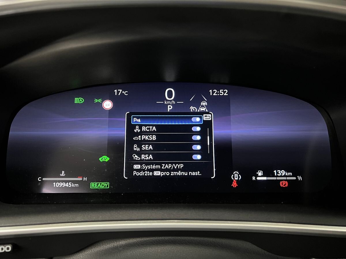 Toyota Corolla Cross SUV / Terénní 2,0 l 143 kw